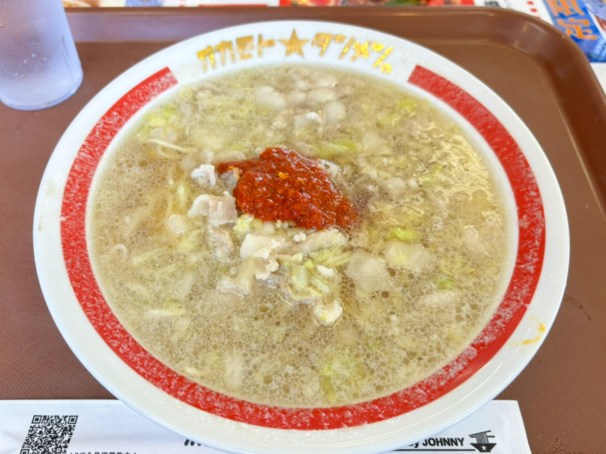 野菜や豚肉をじっくり煮込んだスープが秀逸。「オカモト⭐︎タンメン。愛知川店」の夢が詰まった一杯