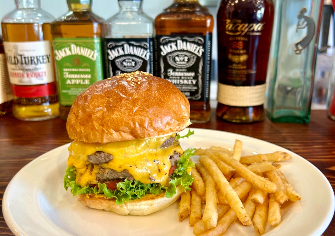 【新店】【ペットと楽しめるカフェ】今年6月オープン！アメリカンダイナーで味わうバーガーが、本格的すぎた・・・！【草津/BLACK AND BLUE】