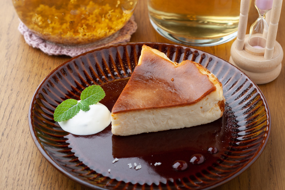 【新店】飾らない自分でいられる古民家カフェ「本と喫茶Simple」。ハーブティーと米粉のおやつで癒しのひとときを【愛荘町】